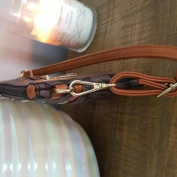 Michi Handbag - Picture 4 of 7